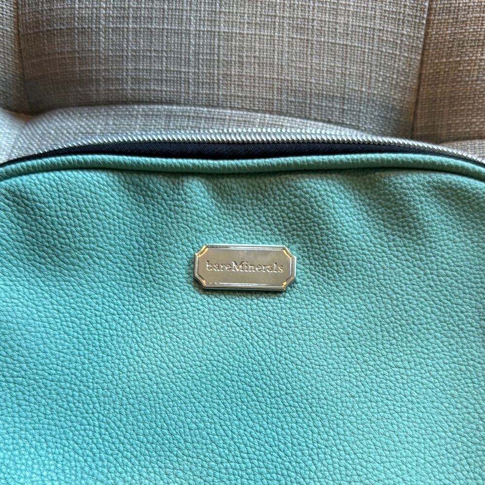 Bare Minerals Light Blue Cosmetic Bag with Top Zip Closure NWOT - Picture 2 of 6